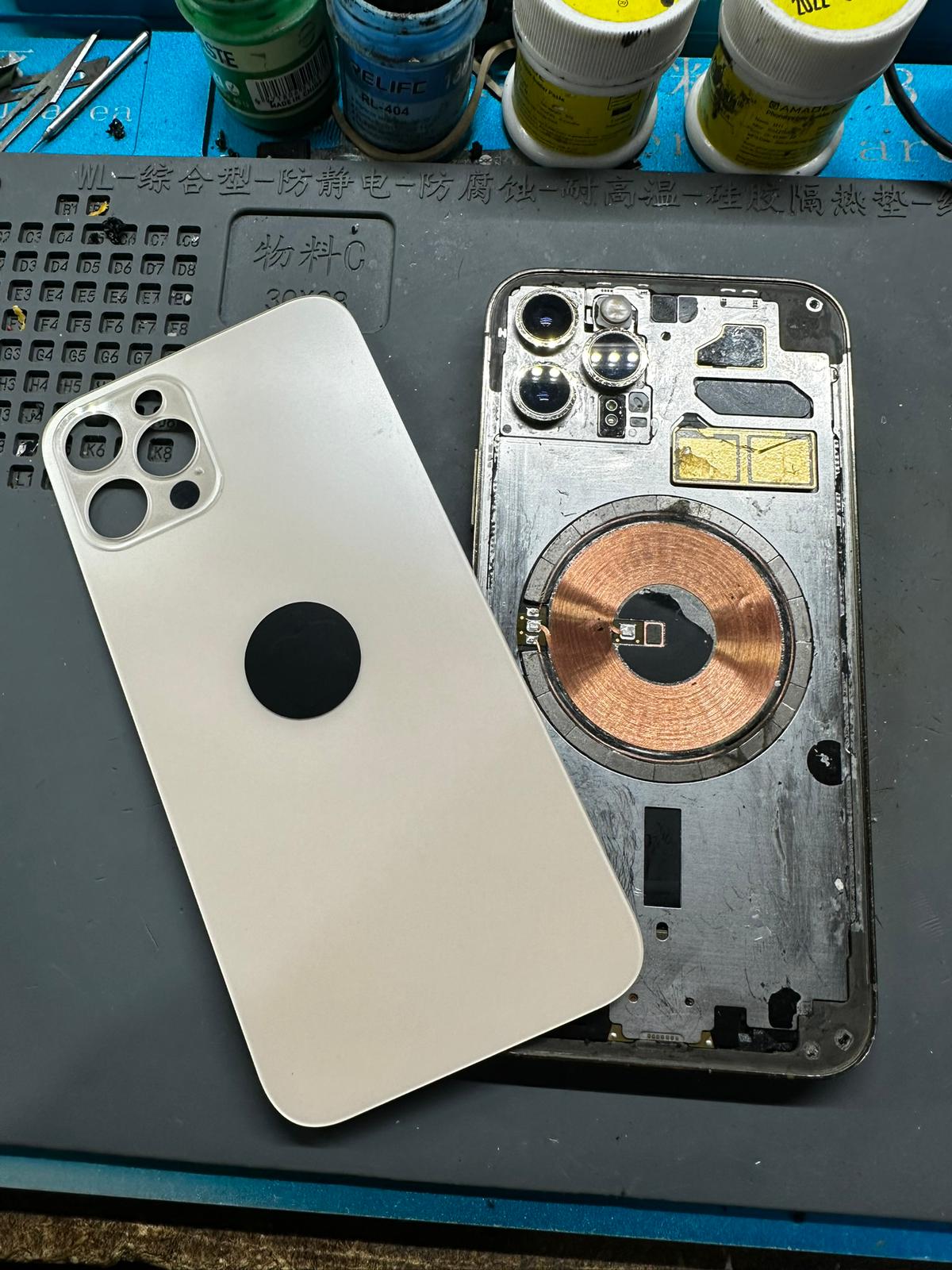 Reparación de placa de iPhone con micro-soldadura en Móvil Pro